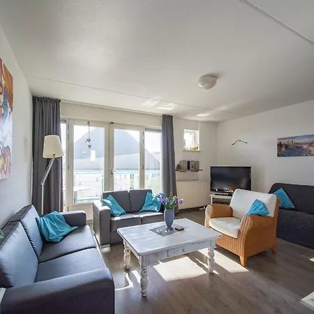 Apartment An That Is Attractively Furnished