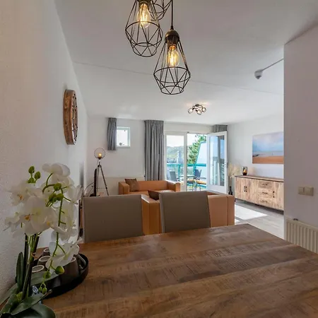 Apartment An That Is Attractively Furnished *