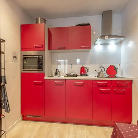 An That Is Attractively Furnished * Julianadorp