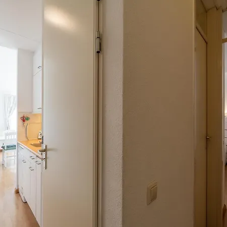 شقة An That Is Attractively Furnished جوليانادورب
