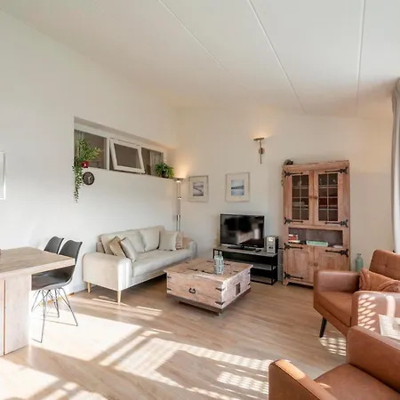An That Is Attractively Furnished شقة