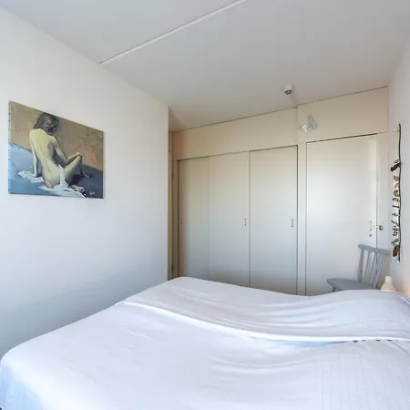 شقة An That Is Attractively Furnished
