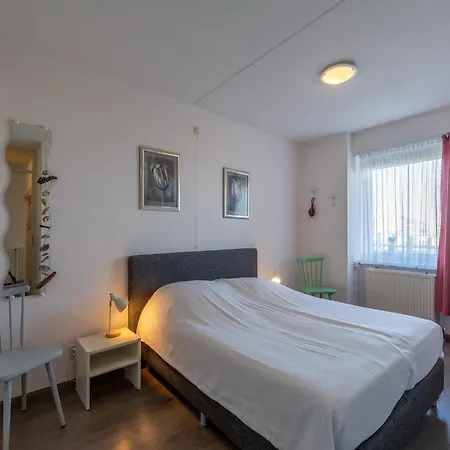 Apartment An That Is Attractively Furnished *