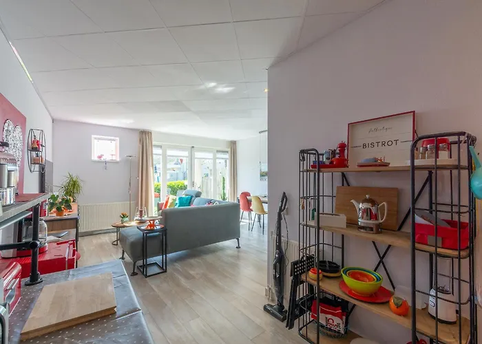 Strandslag 103 Ground Floor *